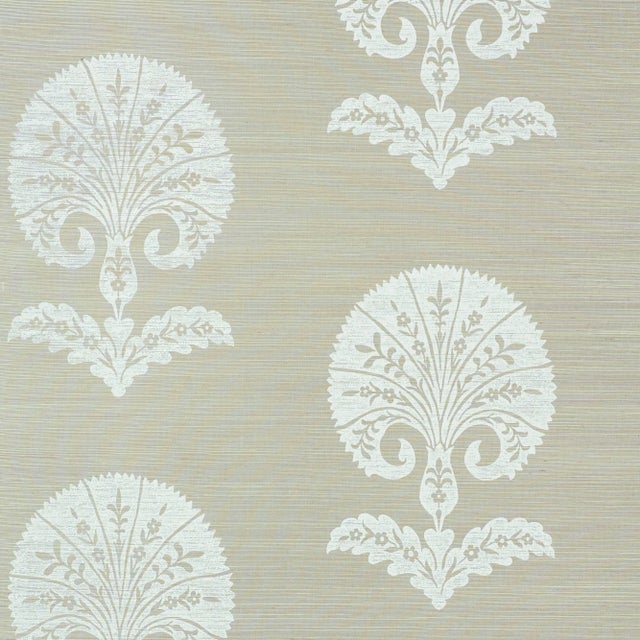 Contemporary Schumacher Ottoman Flower Sisal Wallpaper in Fog For Sale - Image 3 of 3