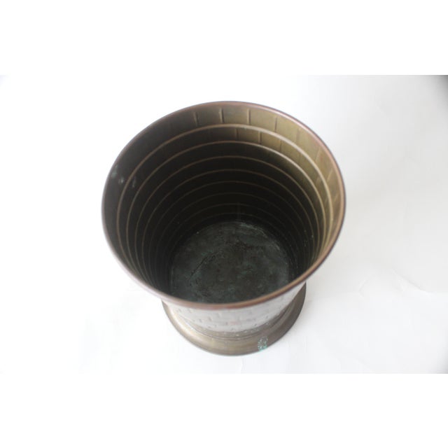 Brass Warm Brass Wastebasket Brick Wall Pattern Detail Patina Vintage Mid Century Hollywood Regency For Sale - Image 8 of 8