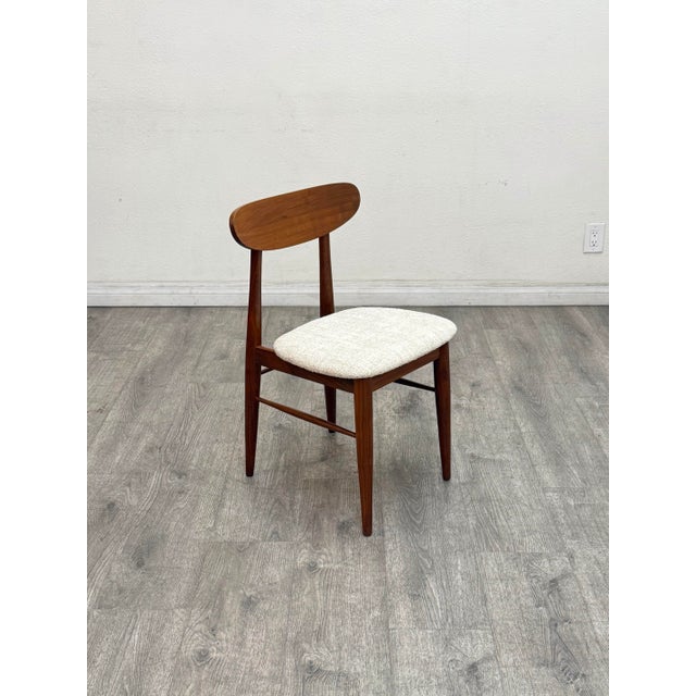 1960s Set of 8 Mid Century Modern Walnut Dining Chairs For Sale - Image 5 of 9