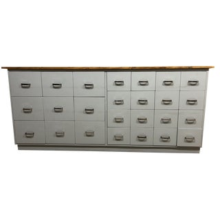 Vintage Chest of Drawers For Sale