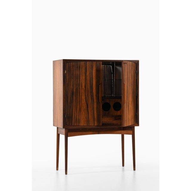 Torbjørn Afdal Bar Cabinet in Dark Rosewood, Glass and Steel attributed to Torbjørn Afdal, 1960s For Sale - Image 4 of 14