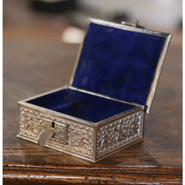 19th Century French Napoleon III Silver-Plated Copper Jewelry Box For Sale In Dallas - Image 6 of 11