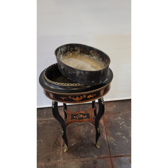French Empire Marquetry Planter Napoleon III Period 19th Century Thuja and Ebonized Wood Inlaid For Sale In San Diego - Image 6 of 10
