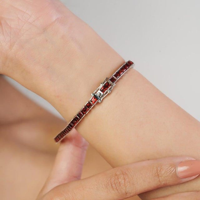 Princess Cut Garnet Gemstone Silver Tennis Bracelet- 7.25 Inches For Sale - Image 6 of 11