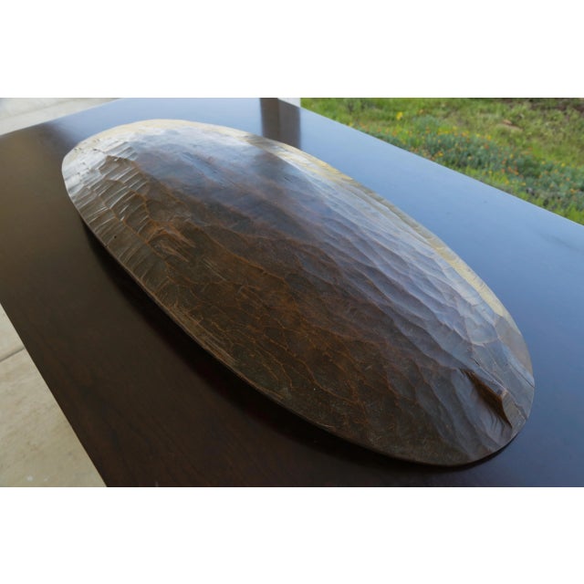 1960s Tribal Feast Offering Tray, Large Hand Hewn Brown Wood Bowl by the Indigenous Mentawei, Indonesia For Sale - Image 11 of 18