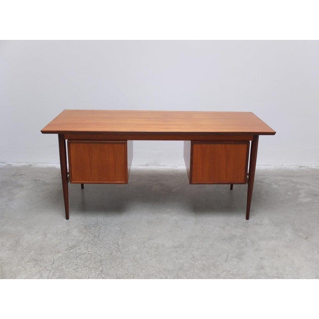 Freestanding Executive Desk by Oswald Vermaercke for V-Form, 1960s For Sale - Image 17 of 18