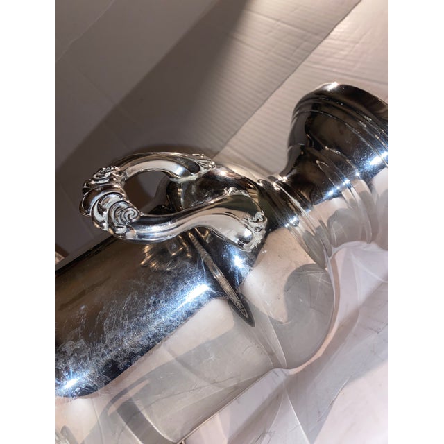 Vintage Leonard Hollywood Regency Silver-Plated Trophy Champagne Bucket Urn For Sale In Miami - Image 6 of 12