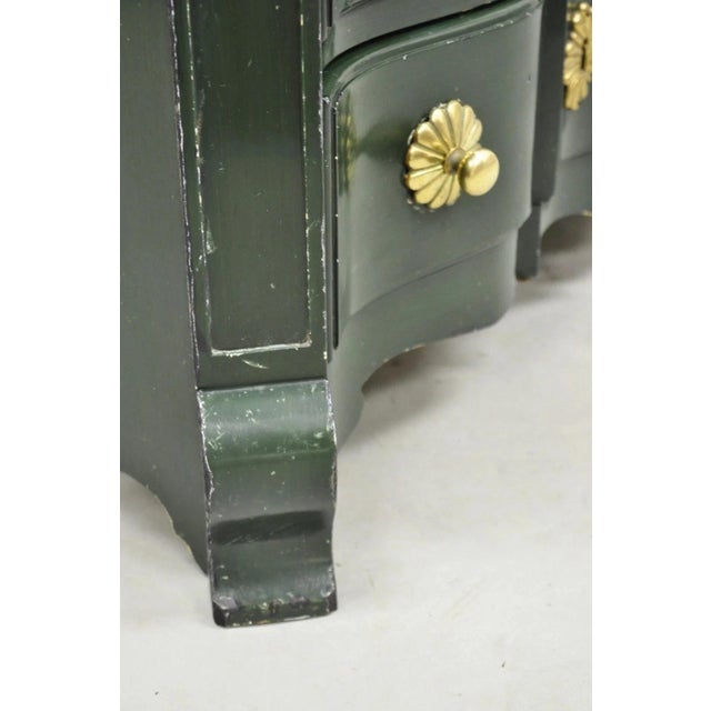 Vintage French Country Provincial Green Lacquer 3 Drawer Nightstand by Roundtree For Sale - Image 9 of 12