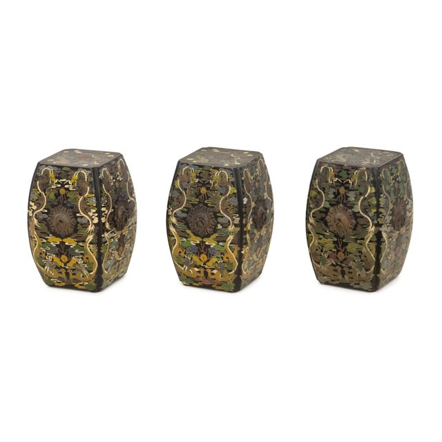 Set of Three Chinese Export Five-Clawed Dragon and Phoenix Motif Black Lacquered Stools For Sale In New York - Image 6 of 7