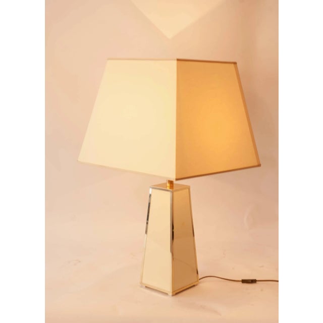 1970s Hollywood Regency Style Gold & Cream Table Lamp, 1970s For Sale - Image 5 of 6