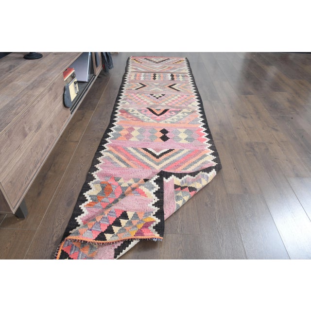 1970s Turkish Oushak Handmade Wool Cotton Pink Runner Rug For Sale In San Francisco - Image 6 of 11
