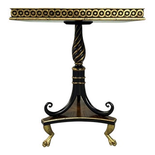 Late 20th Century Vintage Regency Bookmatched Walnut, Gold Gilt & Black Lacquer Accent Lamp Side Table For Sale