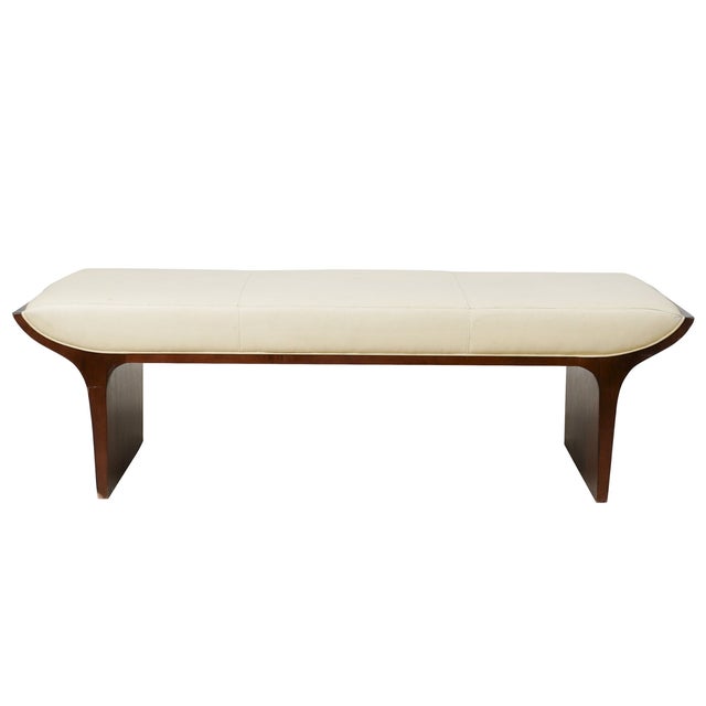 Designed by Mark Goetz for Bernhardt Design, the “Laurel” bench is a masterclass in restrained modernism—where proportion,...