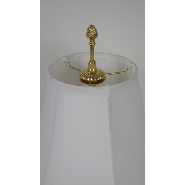 1970s Hollywood Regency Brass Table Lamp with Fabric Shade from Unbekannt, 1970s For Sale - Image 5 of 11