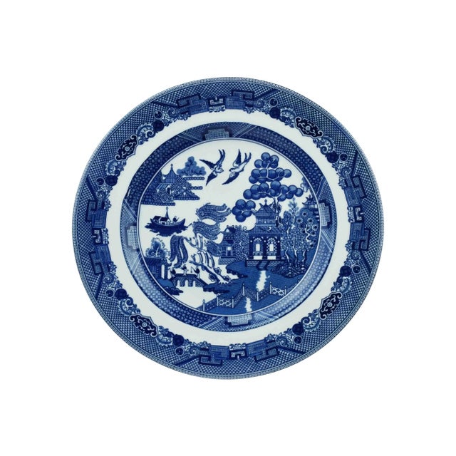 Elevate your dining experience with this exquisite set of 8 Blue Willow Design serving salad plates by Johnson Brothers....