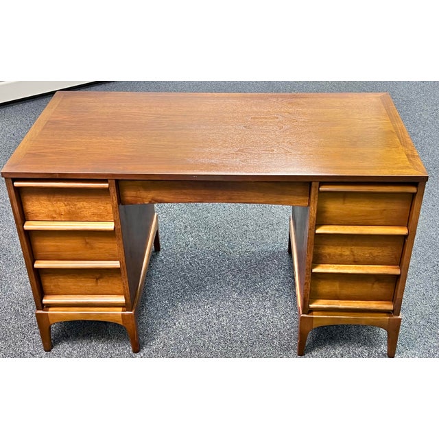 Lane Mid Century Rhythm Walnut Desk For Sale In New York - Image 6 of 10