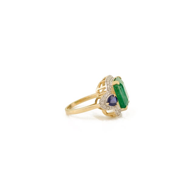 Gemstone 6.53 Carat Emerald Sapphire & Diamond 14k Gold Vintage Statement Ring Size 8.5 For Sale - Image 7 of 17