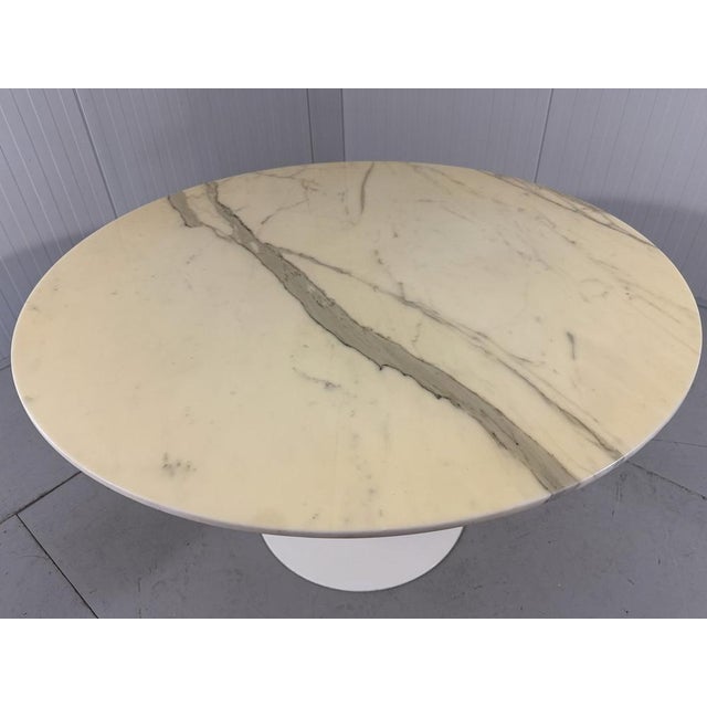 Mid-Century Modern Round Marble Dining Table with Tulip Foot, 1960s For Sale - Image 3 of 18