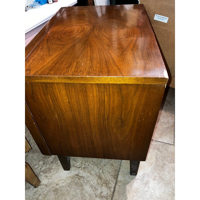 Mid Century Modern Diamond Front Nightstands For Sale In New York - Image 6 of 18