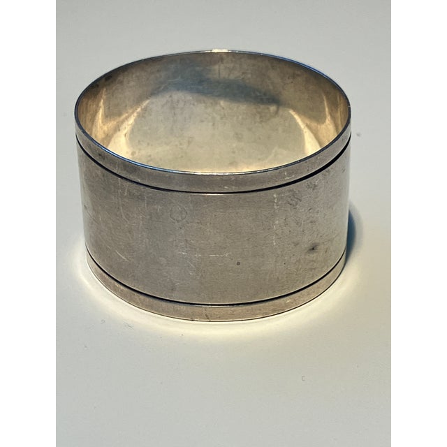 This is a really nice vintage JB Chatterley, English sterling silver napkin ring. The piece has the maker's crest with the...