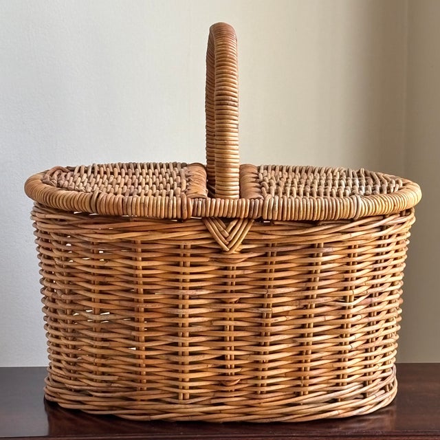 Large French-Style Wicker Picnic Basket For Sale - Image 10 of 15