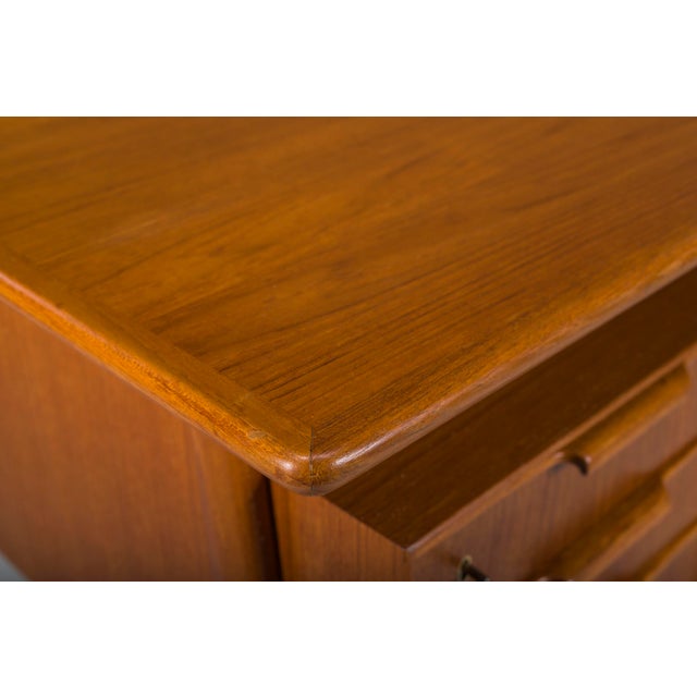 Mid-Century Modern Teak Model 75 Desk from Omann Jun Møbelfabrik, 1960s For Sale - Image 3 of 18