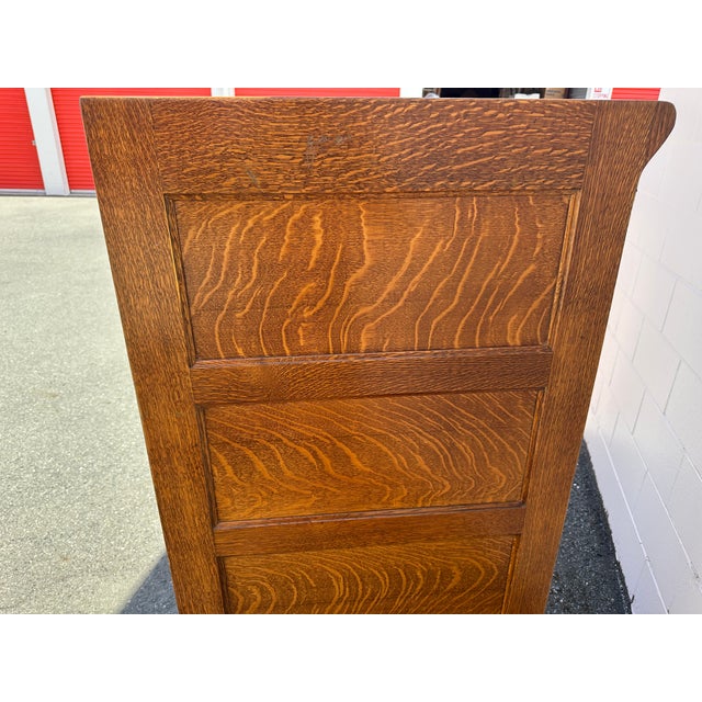 1920s Antique Five Drawer Oak and Brass File Cabinet Yawman & Frbe MFG Co. For Sale - Image 5 of 18