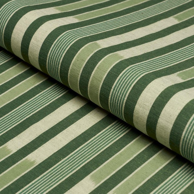 Schumacher Schumacher Cusco Ikat Fabric In Green For Sale - Image 4 of 6