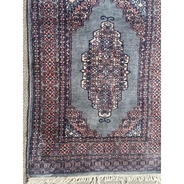 Vintage Small Pakistani Rug from Bobyrugs, 1980s For Sale - Image 4 of 14