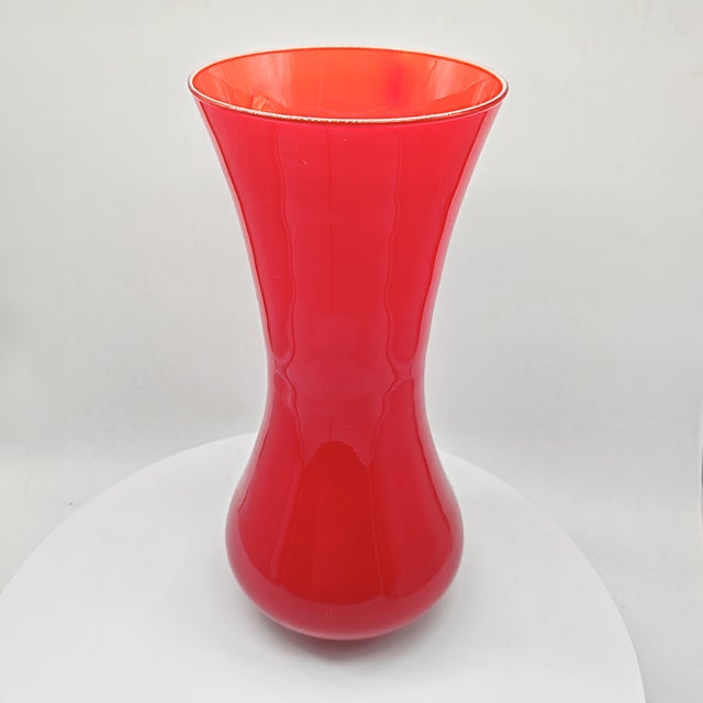 Vintage Vase in Murano Glass -1970S Handcrafted - Red color. 1970s, made in Italy, Excellent condition. Measures: diam 16...