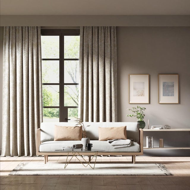 In three light and airy colourways Melograno is a contemporary interpretation of traditional fruits found along the Silk...