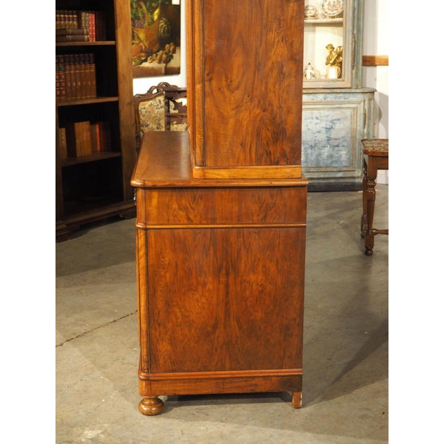 French Louis Philippe Style Walnut Bibliotheque Bookcase, Circa 1900s For Sale - Image 15 of 18