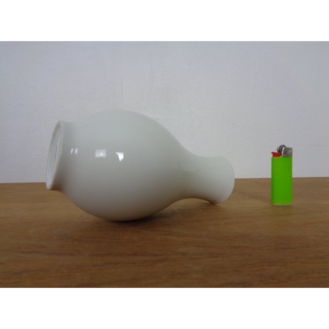 White Salier Porcelain Vase by Siegmund Schütz for KPM Berlin, Germany, 1951 For Sale - Image 8 of 12