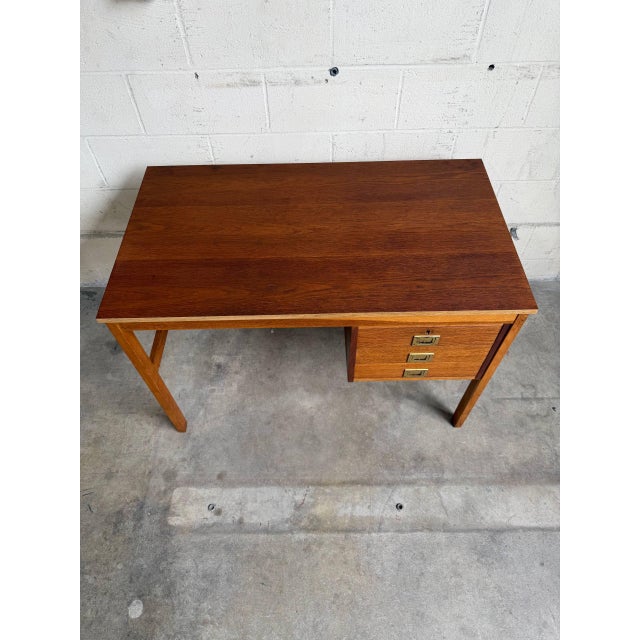 Vintage Danish Modern Teak Writing Desk / Vanity Table, Denmark, 1960s. For Sale - Image 9 of 10