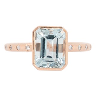 2.2cts Aquamarine Ring With Natural Diamonds Accents: Solid 14k Gold, 9x7mm For Sale