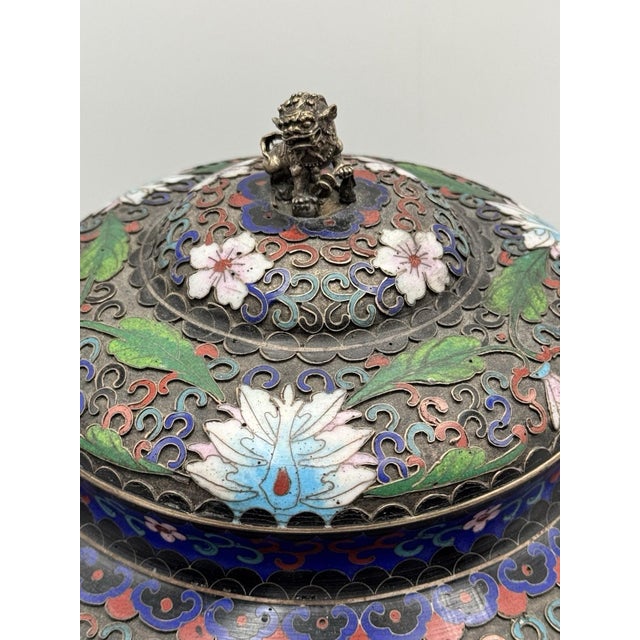 Metal 1990s Large Cloisonné Lidded Bowl / Jar With Wood Stand Foo Dog Finial For Sale - Image 7 of 12