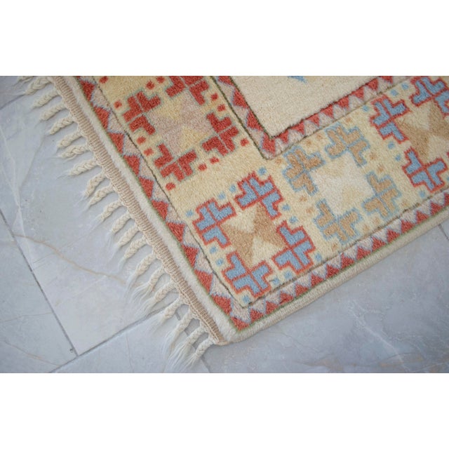1990s Hand-Knotted Runner Rug Traditional Turkish Rug - 2′9″ × 10′2″ For Sale - Image 11 of 17