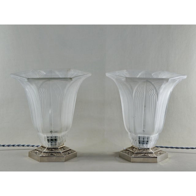 Daum French Art Deco Table Lamp by Pierre d'Avesn Lorrain Daum 1920s France - A Pair For Sale - Image 4 of 13