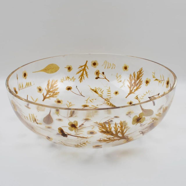 Mid-Century Modern Italian Resin Bowl Centerpiece With Leaves and Flowers Inclusions, 1970s For Sale - Image 3 of 5