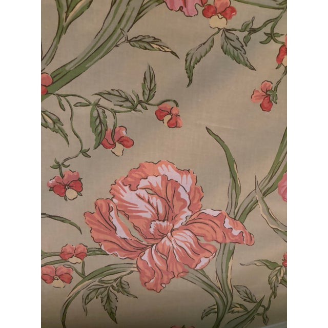 English Over 60 Yards of G. P. & J Baker Floral Fabric. For Sale - Image 3 of 7