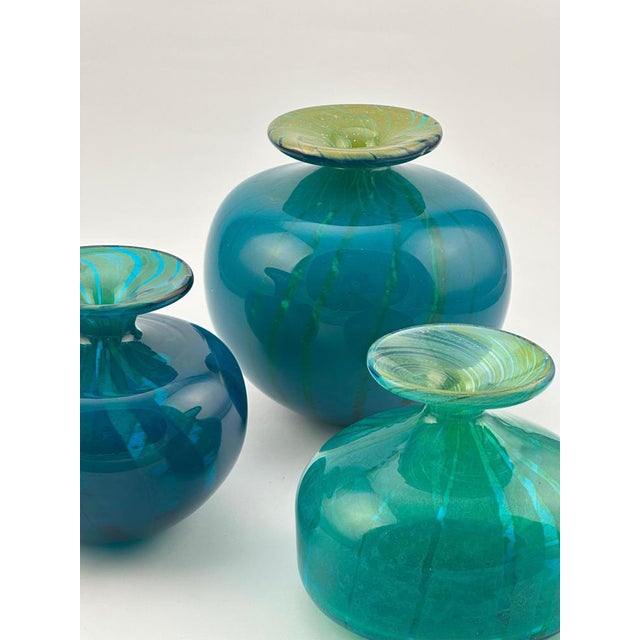 Turquoise Glass Squat Bottle Vase in Ming Pattern, 1979 For Sale - Image 11 of 12