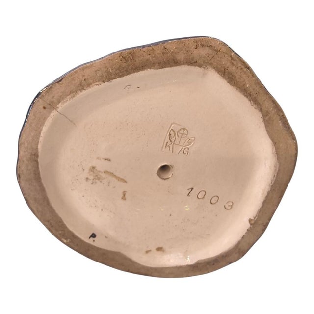 Ceramic Churchgoer by Franz Schleiss for Vereinigte Wiener und Gmundner Keramik, 1918 For Sale - Image 4 of 6