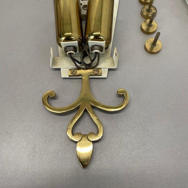 Brass and Ice Glass Wall Light in the style of Kalmar, Germany 1970s For Sale - Image 9 of 18