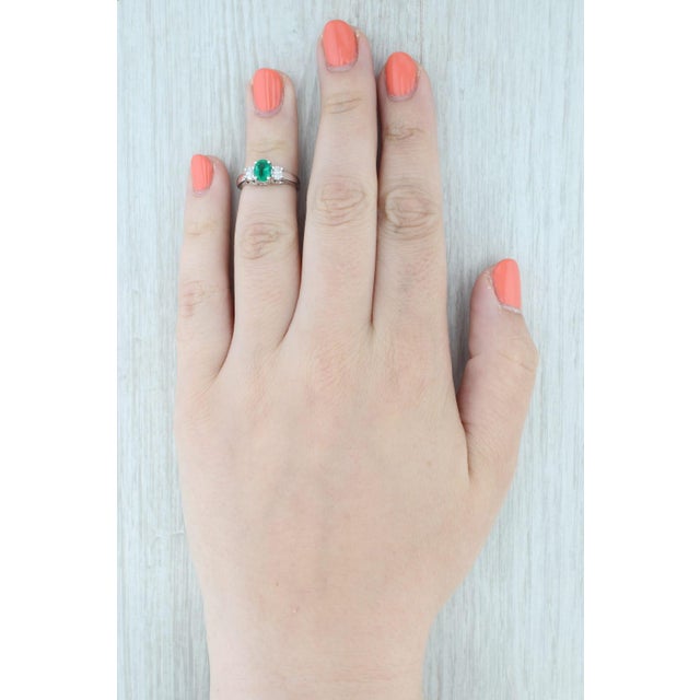 Metal 1.10ctw Oval Emerald Diamond Ring 14k White Gold Size 4.5 For Sale - Image 7 of 8