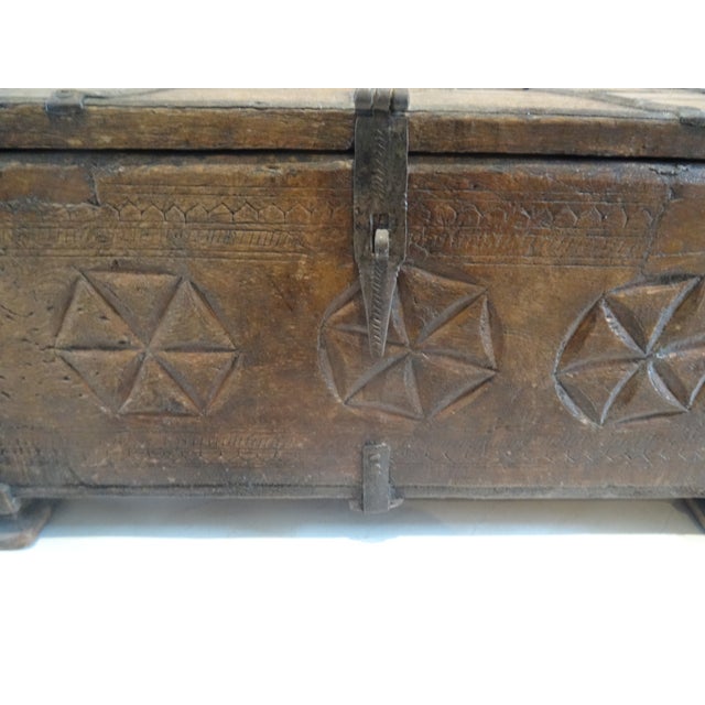 Brown Extra Large 19th Century Anglo Indian Cash or Jewelry Box For Sale - Image 8 of 8