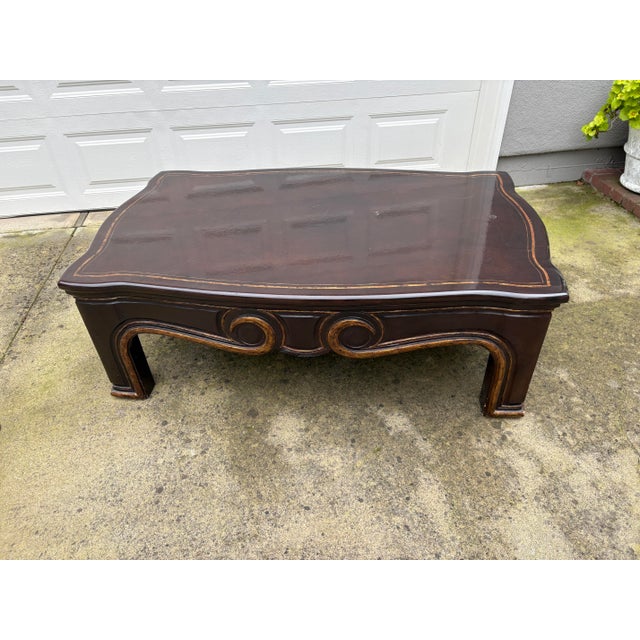 1990s Brown Black Crackled Lacquered Cocktails Table With Gilded Detailing For Sale In Sacramento - Image 6 of 6