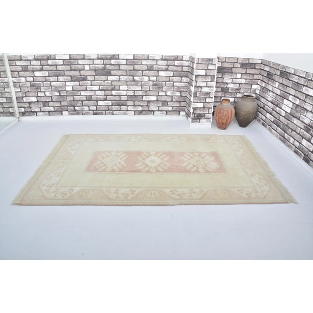 1960s Beige Vintage Natural Faded Handmade Wool Rug For Sale - Image 11 of 11