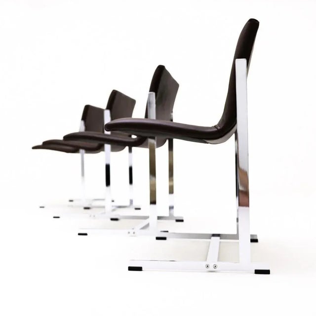 Brown Circular Dining Table and Leather Chairs attributed to Richard Young for Merrow Associates, 1960s, Set of 5 For Sale - Image 8 of 11