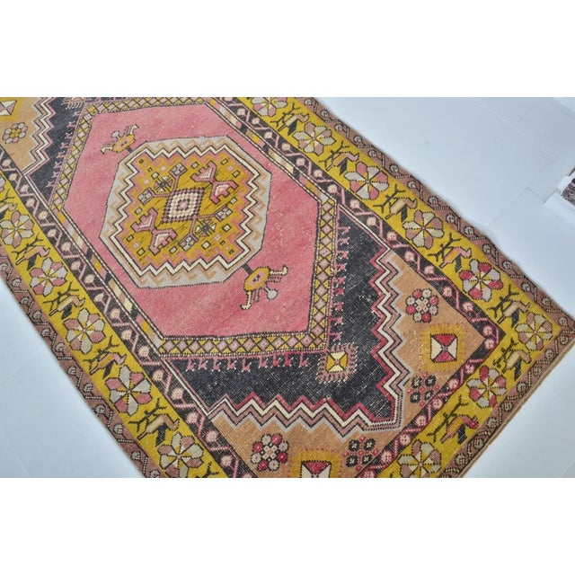 1950s Handknotted Oushak Floral Carpet For Sale In Phoenix - Image 6 of 10