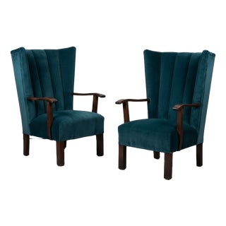 Hungarian Art Deco Lounge Chairs in Teal Blue Velvet with Wooden Armrests, 1930s, Set of 2 For Sale